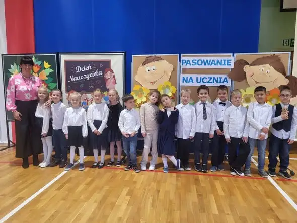 Pasowanie na ucznia klas pierwszych – wyjątkowy dzień w szkolnej społeczności
