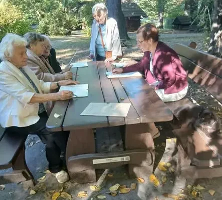 Seniorzy z Domu Seniora odwiedzili Skansen Zagrody Wsi Pszczyńskiej