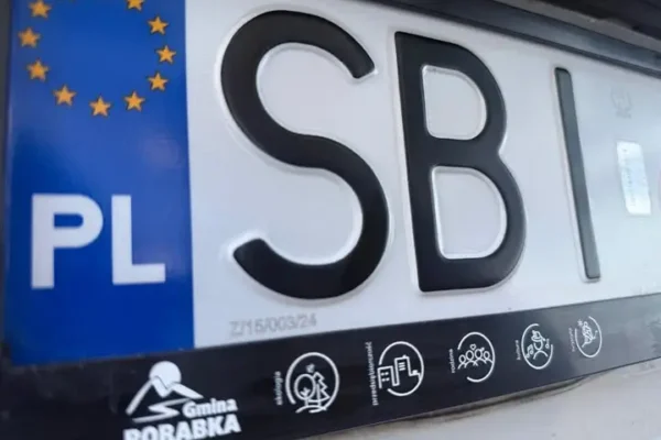 Gmina Porąbka rozdaje ramki na tablice rejestracyjne. Liczba ograniczona!