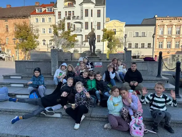Klasa 2c odkrywa tajemnice Bielska – lekcja historii w terenie