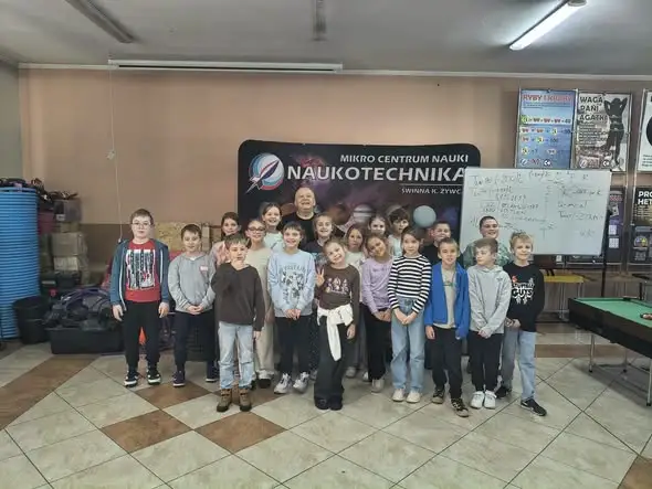 Uczniowie z Kóz odkrywali tajniki nauki w Beskidzkim Centrum Nauki