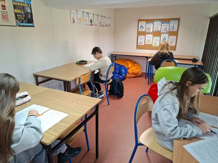 Uczniowie z Wilamowic rywalizowali w konkursie pierwszej pomocy. Emilia Tobiasz najlepsza